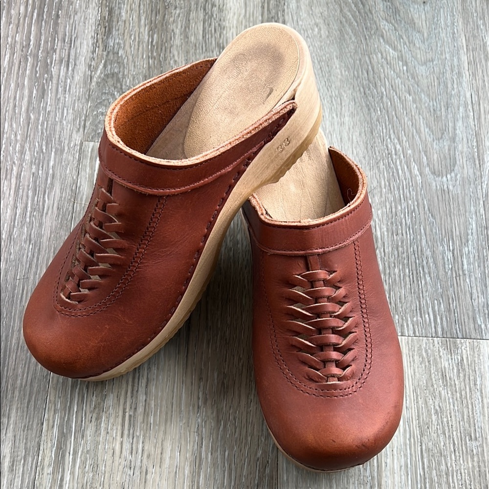 Sven Woven Clogs